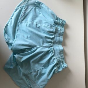 Lululemon shorts size 4 (4 inch)